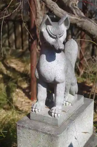 東山稲荷神社の狛犬