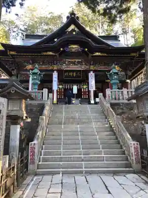 三峯神社の本殿・本堂