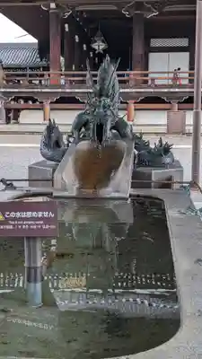 東本願寺(真宗本廟)の手水舎