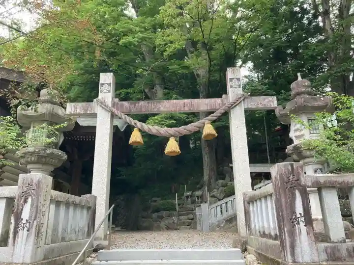 諏訪大社下社秋宮(長野県)