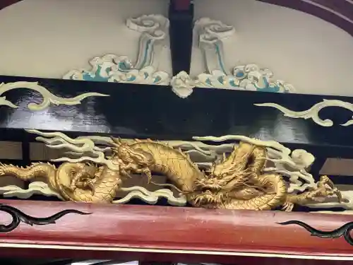 新屋山神社の芸術