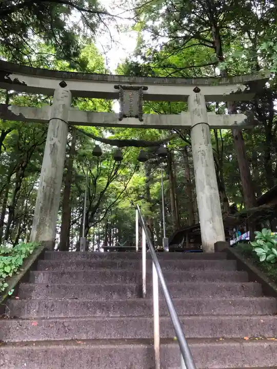 宝登山神社奥宮の鳥居
