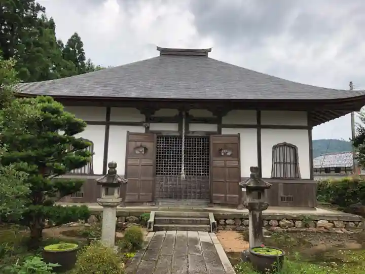 圓照寺の本殿・本堂