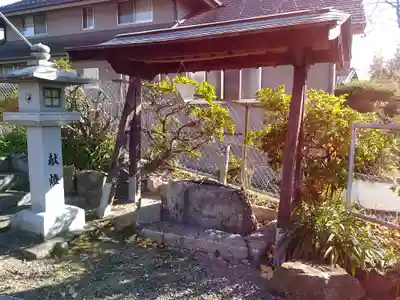 子安地蔵堂の手水舎