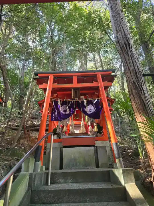 鹿嶋神社の{uncategorized: "未分類", other: "その他", undefined: "問題あり", building: "その他建物", grave: "お墓", sacred_gate: "鳥居", guardian: "狛犬", statue: "像", buddha: "仏像", history: "歴史", nature: "自然", garden: "庭園", animal: "動物", pagoda: "塔", temizu: "手水舎", mountain_gate: "山門・神門", sanctuary: "本殿・本堂", subordinate: "末社・摂社", art: "芸術", scenery: "景色", jizo: "地蔵", ema: "絵馬", goshuin: "御朱印", omikuji: "おみくじ", items: "授与品その他", amulet: "お守り", goshuincho: "御朱印帳", eats: "食事", festival: "お祭り", votive_dance: "神楽", shichigosan: "七五三参", wedding: "結婚式", experience: "体験その他", initially: "初詣", around: "周辺", anti_infection: "感染症対策"}