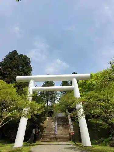 土津神社｜こどもと出世の神さまの鳥居