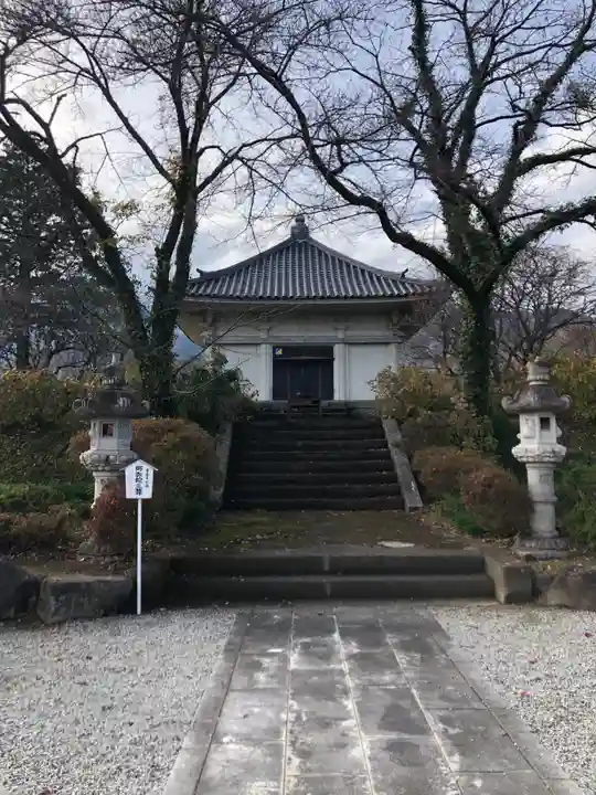 願成寺の本殿・本堂