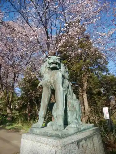 虻田神社の狛犬