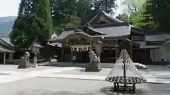 白山比咩神社の本殿