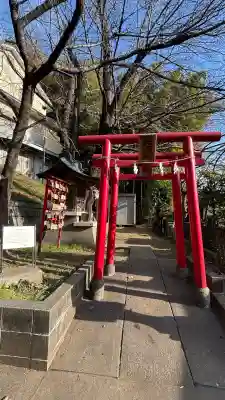 杉山神社の{uncategorized: "未分類", other: "その他", undefined: "問題あり", building: "その他建物", grave: "お墓", sacred_gate: "鳥居", guardian: "狛犬", statue: "像", buddha: "仏像", history: "歴史", nature: "自然", garden: "庭園", animal: "動物", pagoda: "塔", temizu: "手水舎", mountain_gate: "山門・神門", sanctuary: "本殿・本堂", subordinate: "末社・摂社", art: "芸術", scenery: "景色", jizo: "地蔵", ema: "絵馬", goshuin: "御朱印", omikuji: "おみくじ", items: "授与品その他", amulet: "お守り", goshuincho: "御朱印帳", eats: "食事", festival: "お祭り", votive_dance: "神楽", shichigosan: "七五三参", wedding: "結婚式", experience: "体験その他", initially: "初詣", around: "周辺", anti_infection: "感染症対策"}