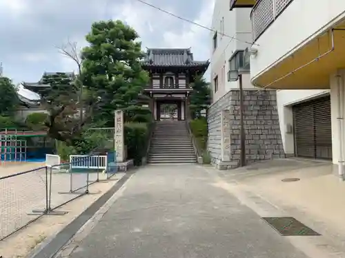 月心寺の山門