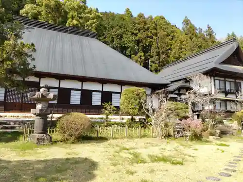 長光寺の本殿