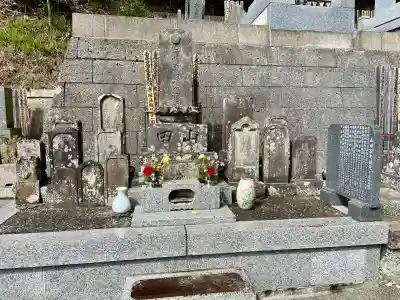 大寳寺の{uncategorized: "未分類", other: "その他", undefined: "問題あり", building: "その他建物", grave: "お墓", sacred_gate: "鳥居", guardian: "狛犬", statue: "像", buddha: "仏像", history: "歴史", nature: "自然", garden: "庭園", animal: "動物", pagoda: "塔", temizu: "手水舎", mountain_gate: "山門・神門", sanctuary: "本殿・本堂", subordinate: "末社・摂社", art: "芸術", scenery: "景色", jizo: "地蔵", ema: "絵馬", goshuin: "御朱印", omikuji: "おみくじ", items: "授与品その他", amulet: "お守り", goshuincho: "御朱印帳", eats: "食事", festival: "お祭り", votive_dance: "神楽", shichigosan: "七五三参", wedding: "結婚式", experience: "体験その他", initially: "初詣", around: "周辺", anti_infection: "感染症対策"}