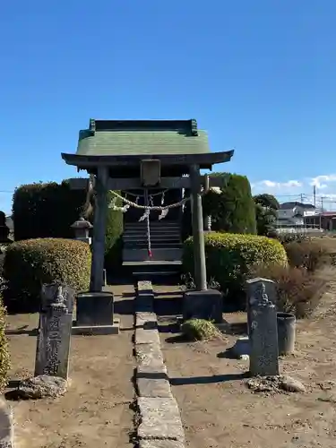 東大輪稲荷神社の鳥居