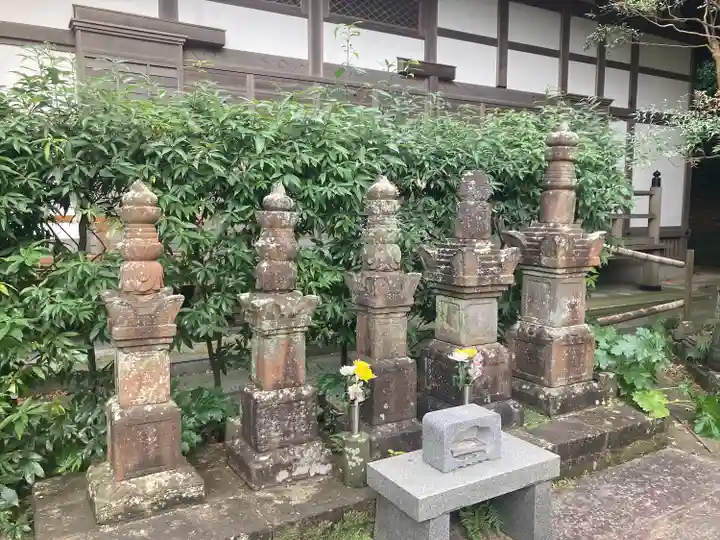 二伝寺(ニ傳寺)(神奈川県)