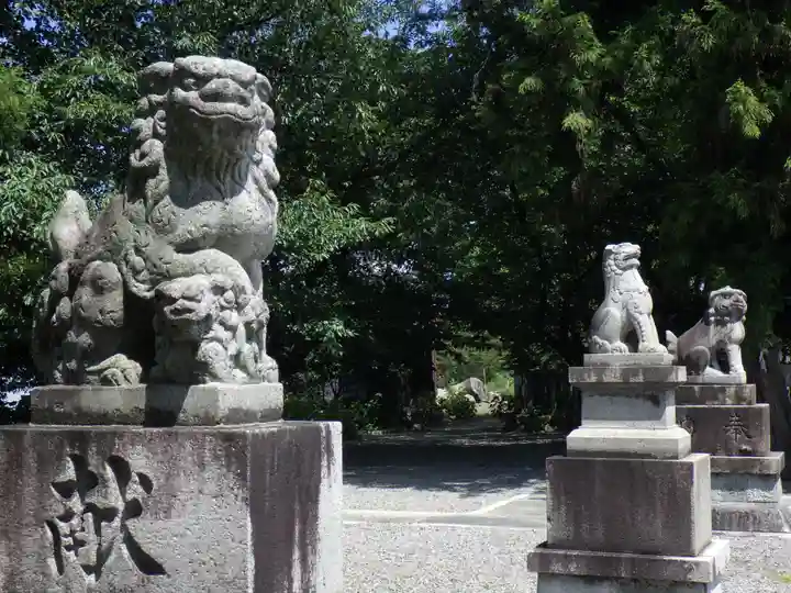 石刀神社の狛犬