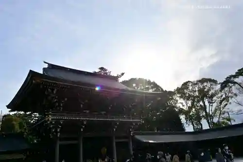 寒川神社の山門