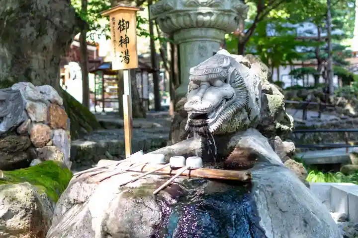 諏訪大社下社秋宮(長野県)