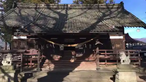 白鳥神社の本殿