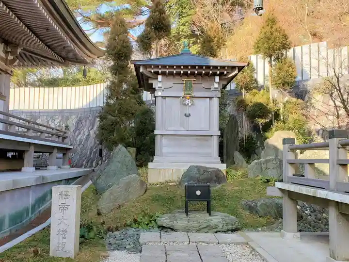 忉利天上寺の末社・摂社