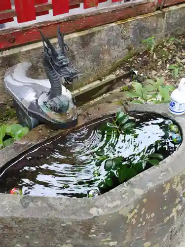 斗瑩稲荷神社の手水舎