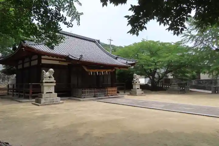 新宮神社の本殿・本堂