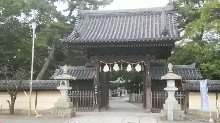 高砂神社の山門・神門