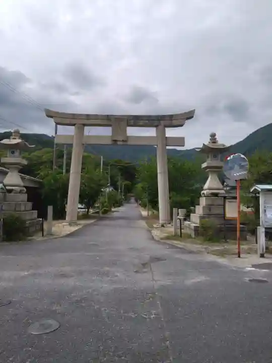長尾八幡宮の{uncategorized: "未分類", other: "その他", undefined: "問題あり", building: "その他建物", grave: "お墓", sacred_gate: "鳥居", guardian: "狛犬", statue: "像", buddha: "仏像", history: "歴史", nature: "自然", garden: "庭園", animal: "動物", pagoda: "塔", temizu: "手水舎", mountain_gate: "山門・神門", sanctuary: "本殿・本堂", subordinate: "末社・摂社", art: "芸術", scenery: "景色", jizo: "地蔵", ema: "絵馬", goshuin: "御朱印", omikuji: "おみくじ", items: "授与品その他", amulet: "お守り", goshuincho: "御朱印帳", eats: "食事", festival: "お祭り", votive_dance: "神楽", shichigosan: "七五三参", wedding: "結婚式", experience: "体験その他", initially: "初詣", around: "周辺", anti_infection: "感染症対策"}