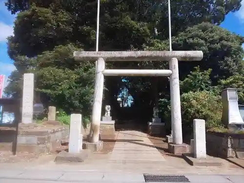 掘出神社の鳥居