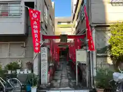 太郎稲荷神社の鳥居