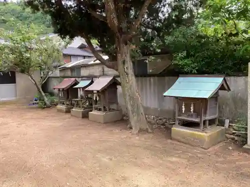 八幡神社の末社