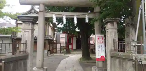 白幡八幡神社の鳥居