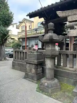被官稲荷神社の狛犬