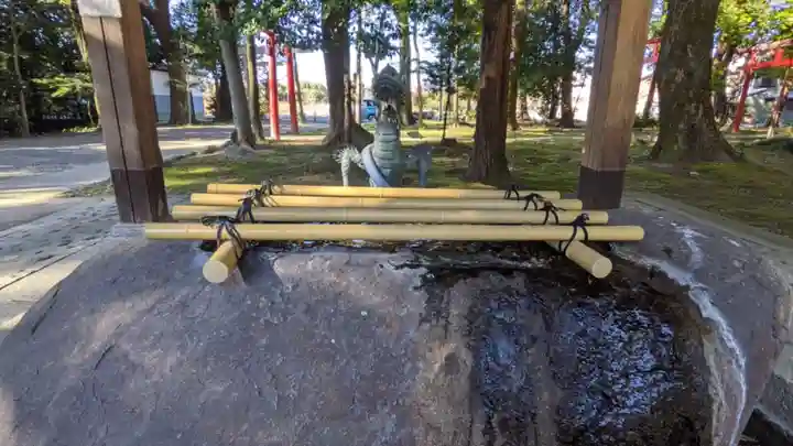 布智神社(本甲)の手水舎