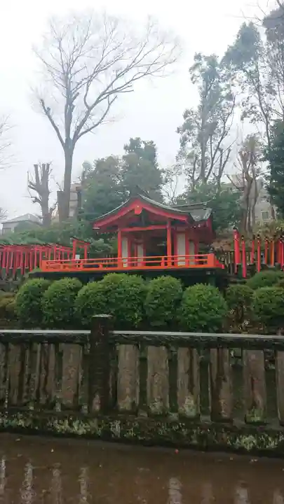 根津神社の末社・摂社
