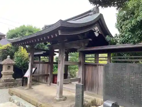 妙覚寺の山門