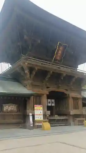 筥崎宮の山門