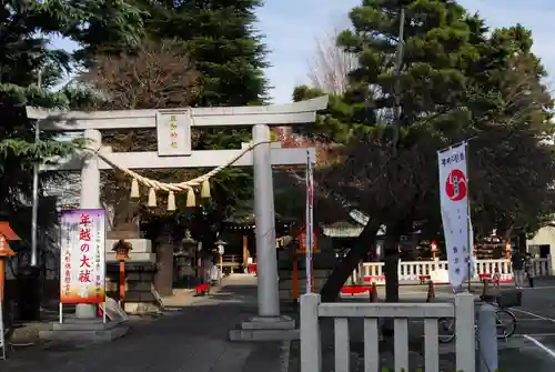 草加神社の鳥居