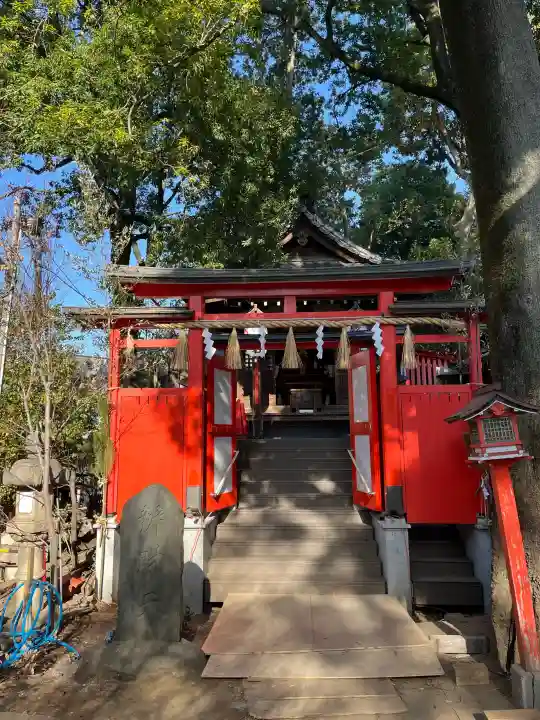 馬橋稲荷神社の{uncategorized: "未分類", other: "その他", undefined: "問題あり", building: "その他建物", grave: "お墓", sacred_gate: "鳥居", guardian: "狛犬", statue: "像", buddha: "仏像", history: "歴史", nature: "自然", garden: "庭園", animal: "動物", pagoda: "塔", temizu: "手水舎", mountain_gate: "山門・神門", sanctuary: "本殿・本堂", subordinate: "末社・摂社", art: "芸術", scenery: "景色", jizo: "地蔵", ema: "絵馬", goshuin: "御朱印", omikuji: "おみくじ", items: "授与品その他", amulet: "お守り", goshuincho: "御朱印帳", eats: "食事", festival: "お祭り", votive_dance: "神楽", shichigosan: "七五三参", wedding: "結婚式", experience: "体験その他", initially: "初詣", around: "周辺", anti_infection: "感染症対策"}
