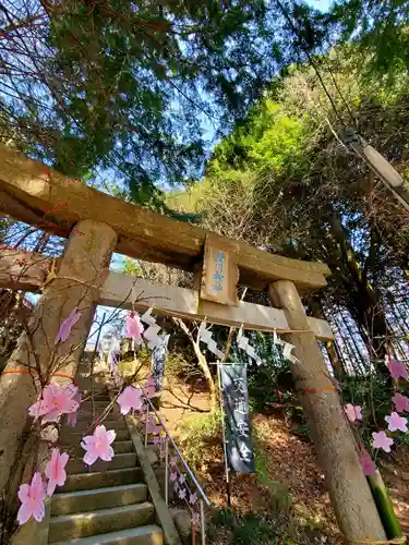 滑川神社 - 仕事と子どもの守り神の鳥居