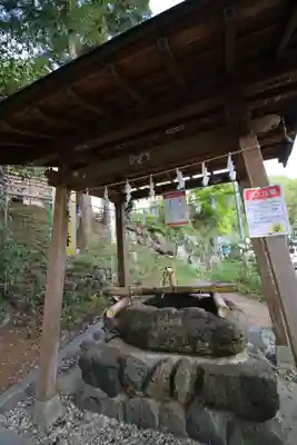 聖神社の手水舎