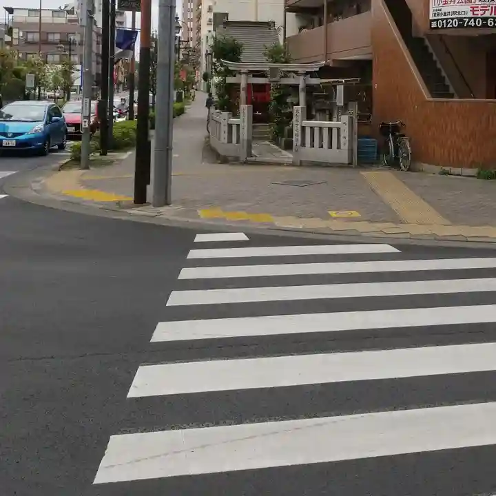 大松木下之稲荷大神の庭園