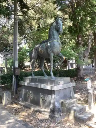 上地八幡宮の像