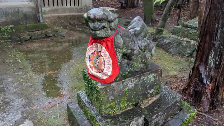 日吉神社(竹林寺境内摂社)の狛犬