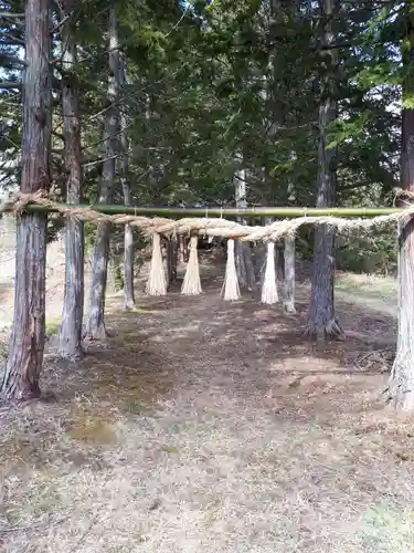 鬼死骸八幡神社の鳥居