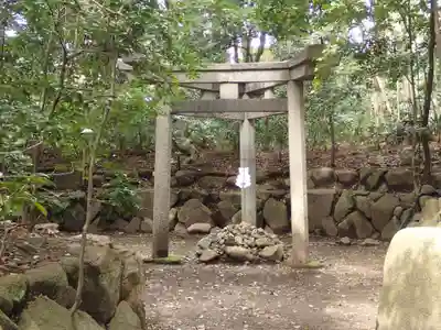 三囲神社の鳥居