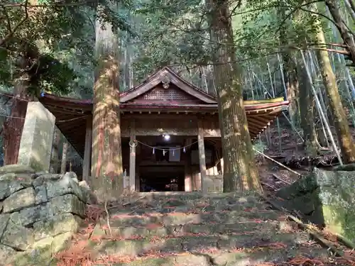 明見神社の本殿