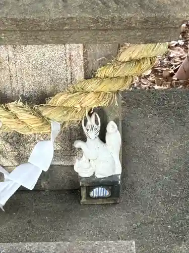 対面石八幡神社の{uncategorized: "未分類", other: "その他", undefined: "問題あり", building: "その他建物", grave: "お墓", sacred_gate: "鳥居", guardian: "狛犬", statue: "像", buddha: "仏像", history: "歴史", nature: "自然", garden: "庭園", animal: "動物", pagoda: "塔", temizu: "手水舎", mountain_gate: "山門・神門", sanctuary: "本殿・本堂", subordinate: "末社・摂社", art: "芸術", scenery: "景色", jizo: "地蔵", ema: "絵馬", goshuin: "御朱印", omikuji: "おみくじ", items: "授与品その他", amulet: "お守り", goshuincho: "御朱印帳", eats: "食事", festival: "お祭り", votive_dance: "神楽", shichigosan: "七五三参", wedding: "結婚式", experience: "体験その他", initially: "初詣", around: "周辺", anti_infection: "感染症対策"}