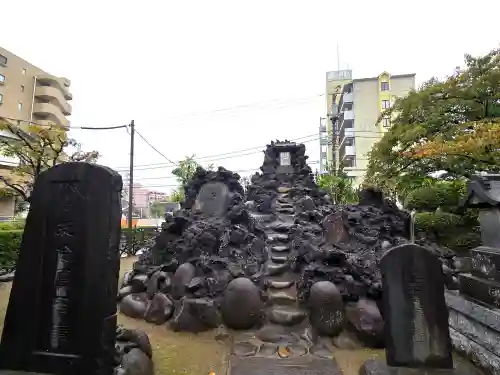 中割天祖神社の末社・摂社