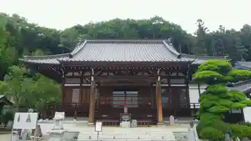 休山寺の本殿・本堂